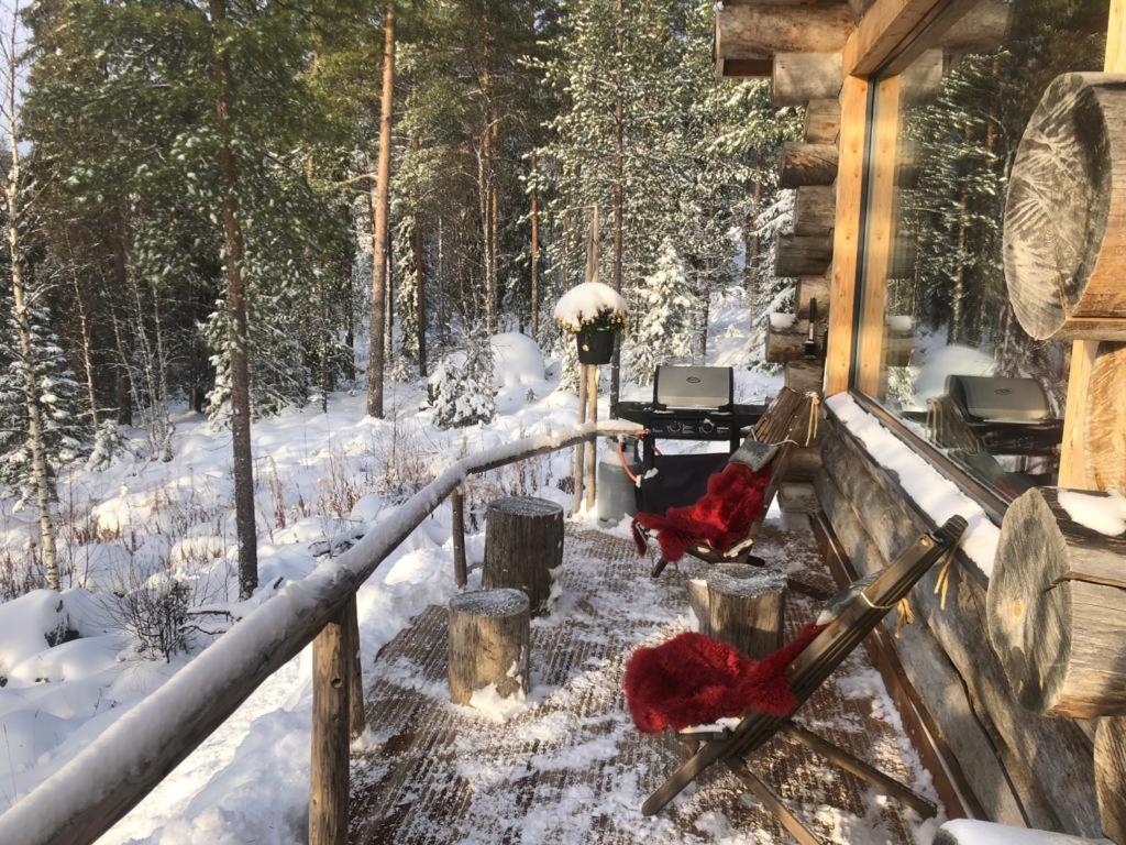 Cozy Log Cabin By Invisible Forest Lodge Рованіемі Екстер'єр фото